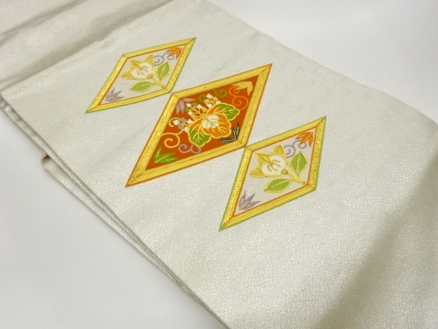 金駒刺繍菱に桐・抽象花束模様名古屋帯